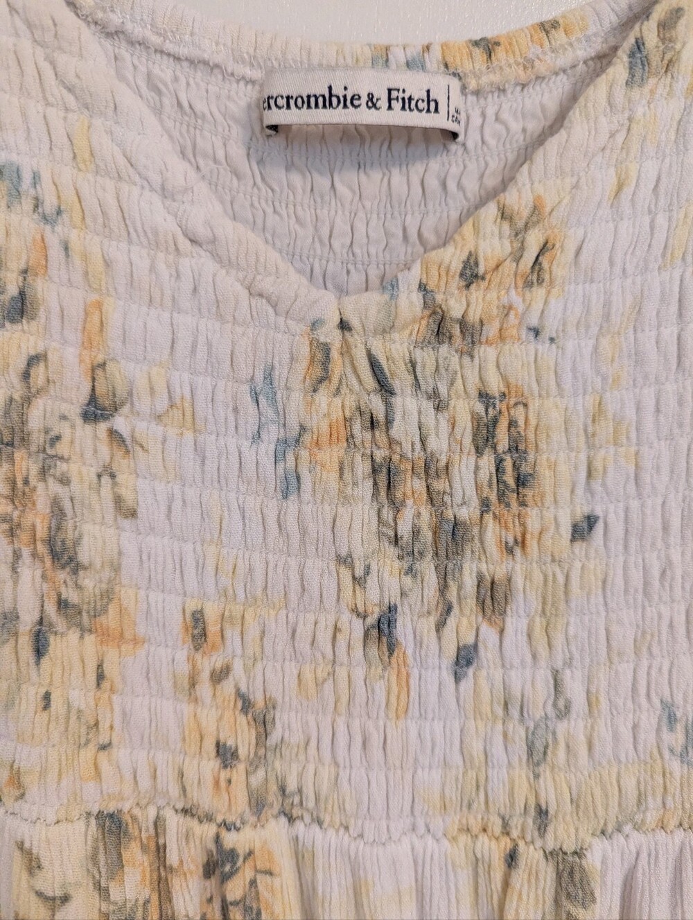Abercrombie & Fitch Smocked Puff Sleeve Midi Dress - Picture 7 of 9